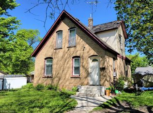 520 W 1st St, Chaska, MN 55318