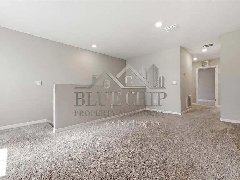 12937 Camarillo Pl — Photo 18
