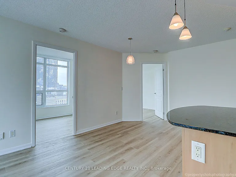 18 Yonge St #1305 — Photo 6