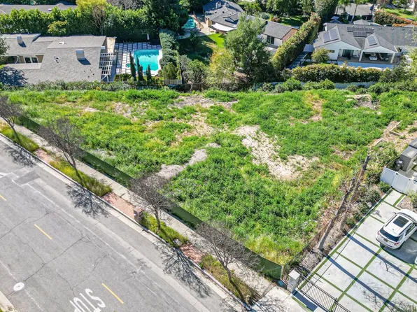 20331 Wells Dr, Woodland Hills, CA 91364