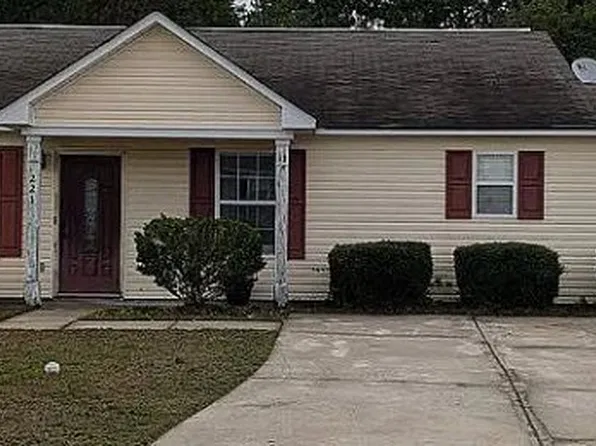 221 Denby Cir, Columbia, SC 29229