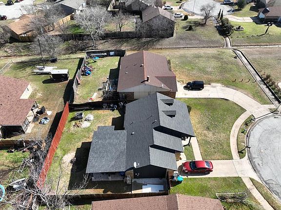 3rd image of 6937 Misty Glen Ct