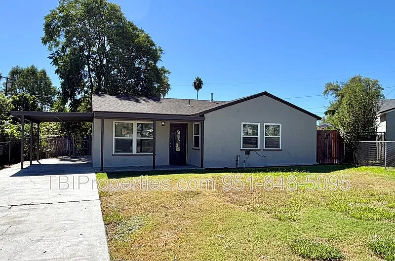 3 bed, 1.0 bath, 1000 sqft, $2,695 — Photo 2