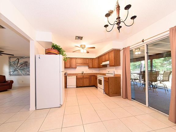 5th image of 3590 Oberon Ave
