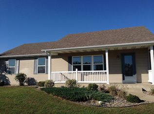 18147 Scarborough Ln, Goshen, IN 46528