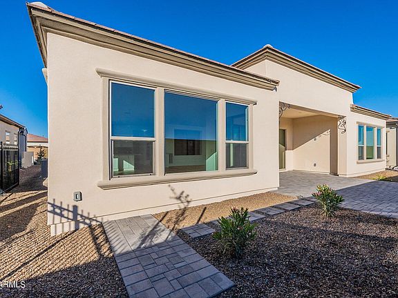 3rd image of 577 E LAS PUERTAS Lane