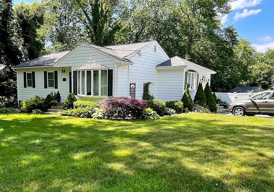 2nd image of 341 Gorwin Dr