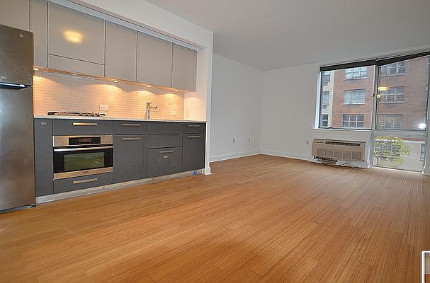 1st image of 505 W 47th St #3BS