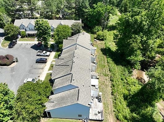 5th image of 417 Scarlett Ln