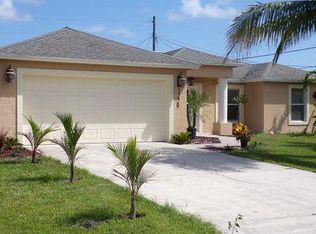 1229 SE Wave Ln, Port Saint Lucie, FL 34983
