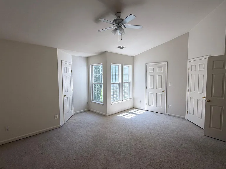13643 Saint Johns Wood Pl — Photo 27