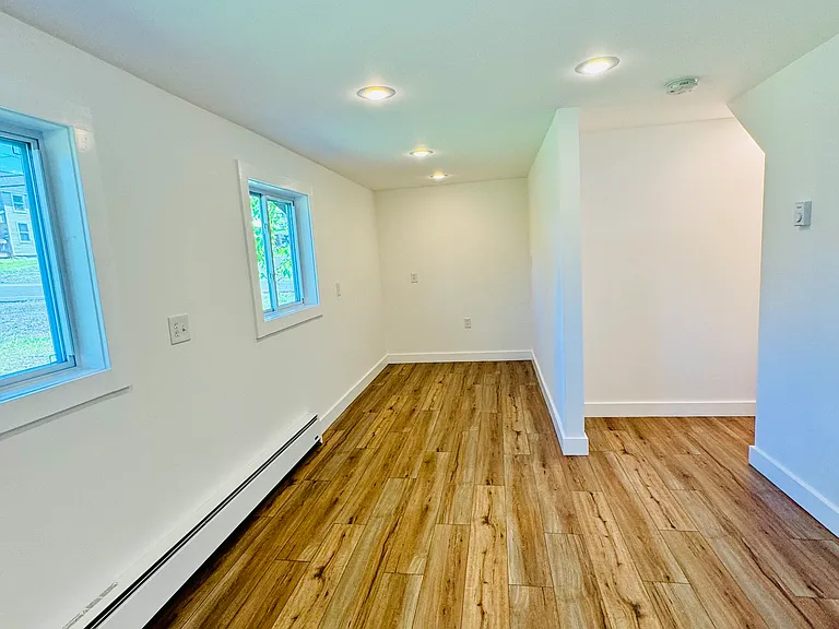44 Old Lake Rd — Photo 10