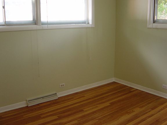 5th image of 244 W Pleasant Hill Blvd