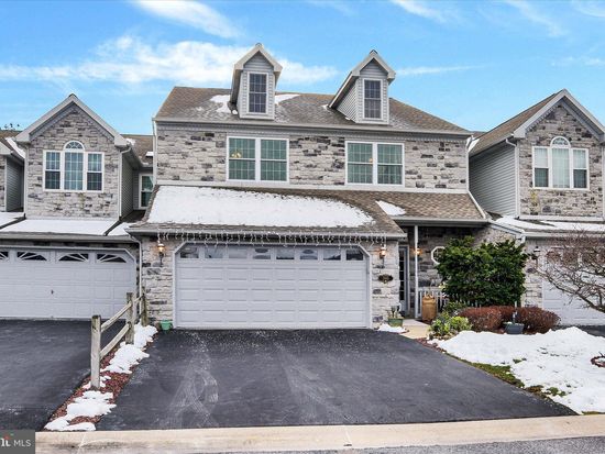 2885 Oakwood Dr, Harrisburg, PA 17110