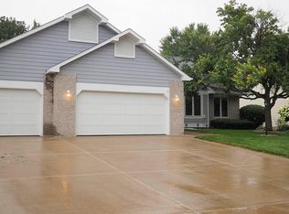4850 Bradford Ln, Sioux City, IA 51106