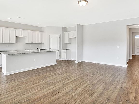 7988 Swansong Circle-05 Compressed