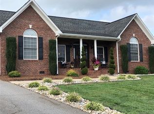 126 Westfields Dr, Taylorsville, NC 28681