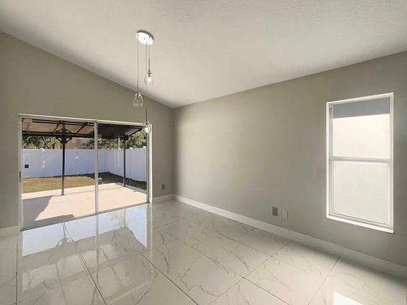 5th image of 1008 Brayton Ln