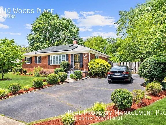 3rd image of 1010 Woods Pl
