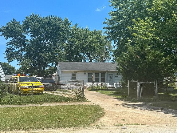 3rd image of 7115 Dunkirk Ln
