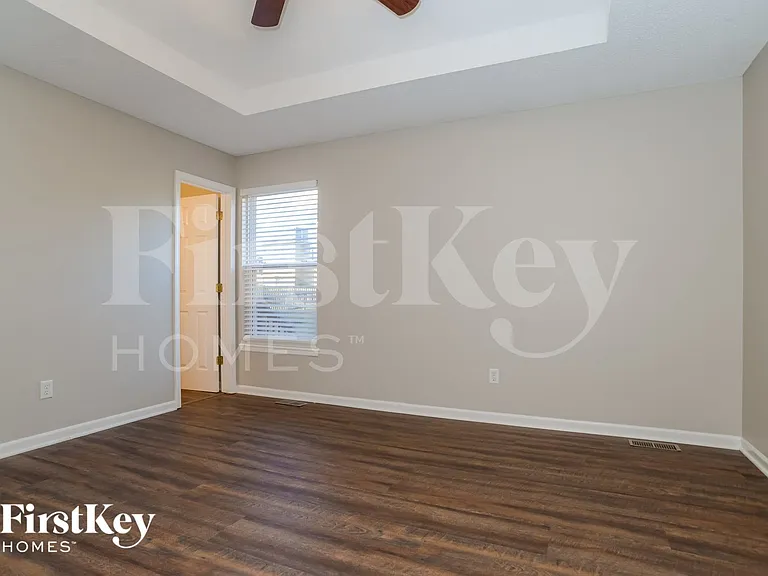 8810 NE 116th St — Photo 8