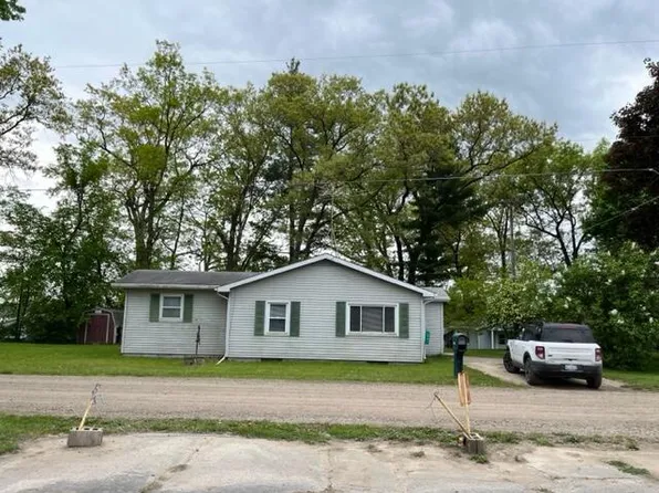 2901 Morton Ave, Orleans, MI 48865