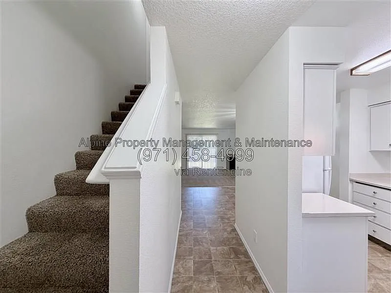 3 bed, 2.0 bath, 1228 sqft, $2,250 — Photo 3