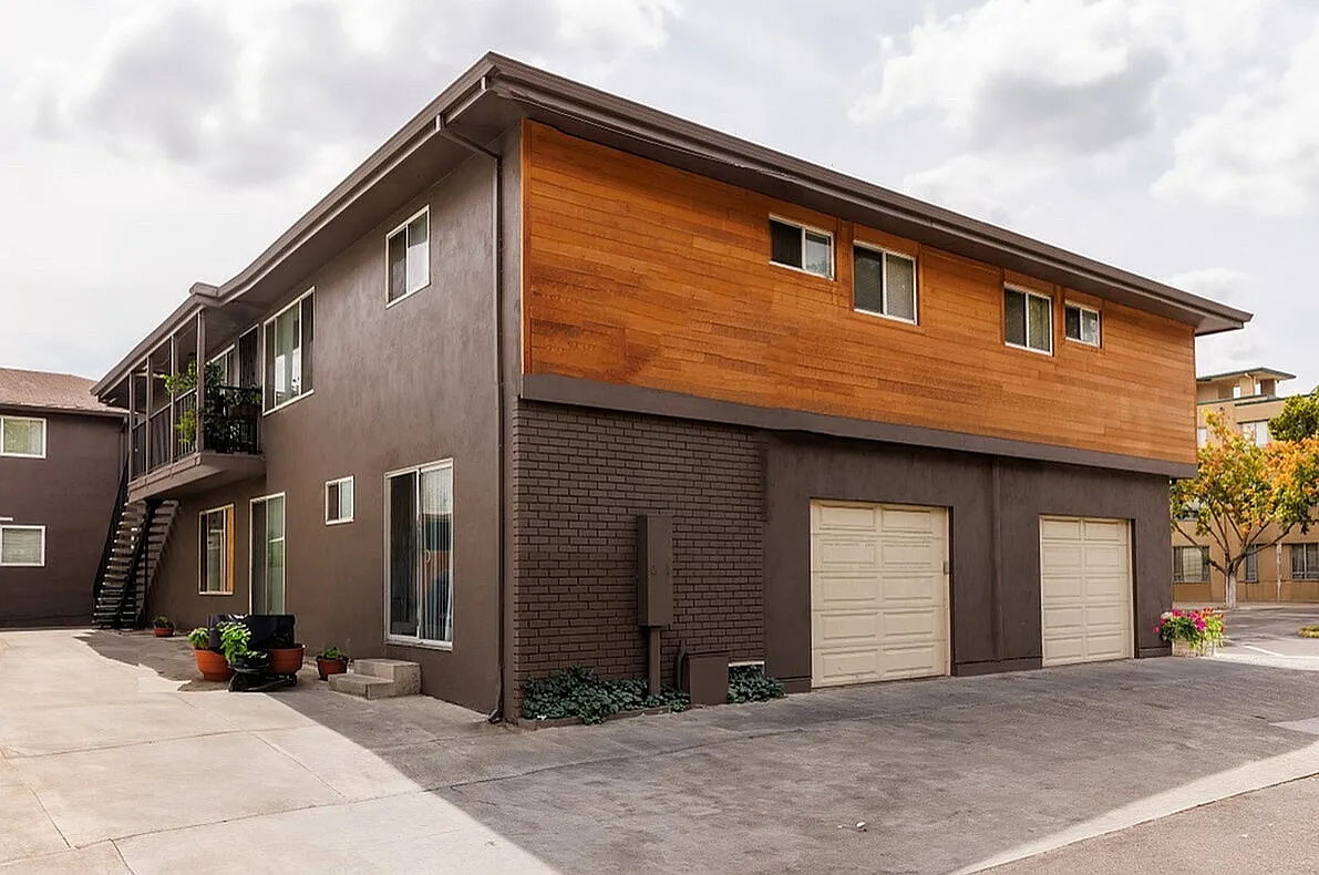 Building Photo - Windy Hill Apartments