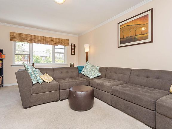 Second floor living Room 1