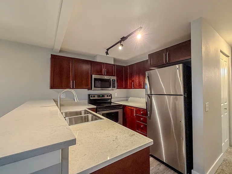 566 Prospect St #303 — Photo 3