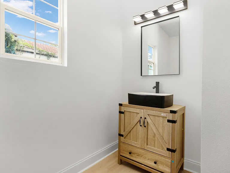 3694 Louisiana Avenue Pkwy — Photo 3