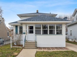 455 Bangs St, Aurora, IL 60505