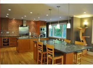 3005 Canyon Rd, Burlingame, CA 94010