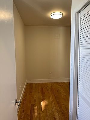 4th image of 9 Stanton St #2C1