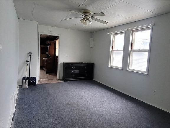 3rd image of 26 McCollum St