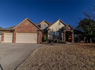 505 Winding Creek Rd, Yukon, OK 73099