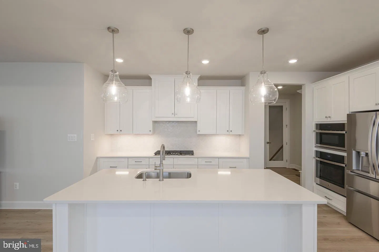 4 bed, 4.0 bath, 3969 sqft, $4,200 — Photo 4