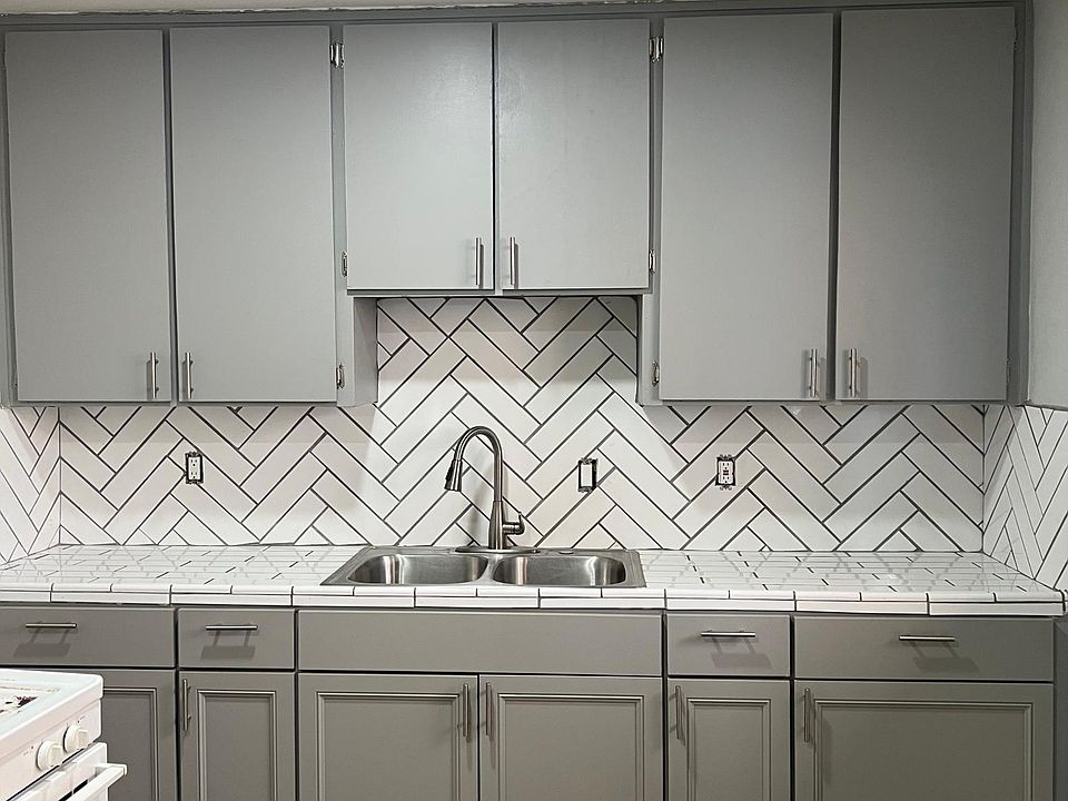 1st image of 2041 E Scotts Ave