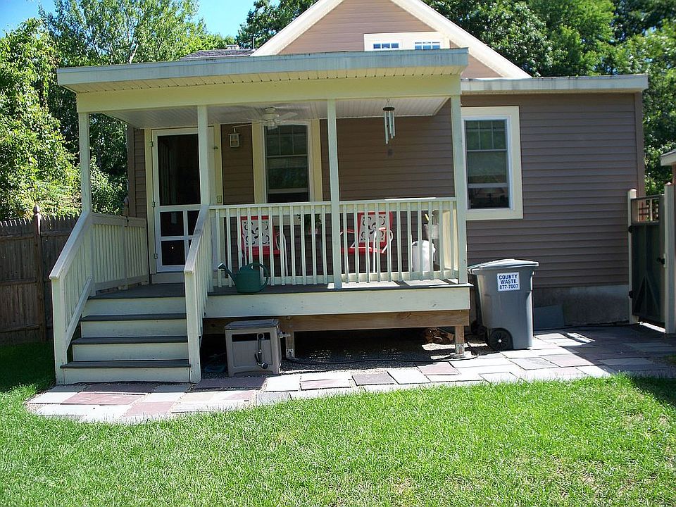 2nd image of 775 Saint Davids Ln