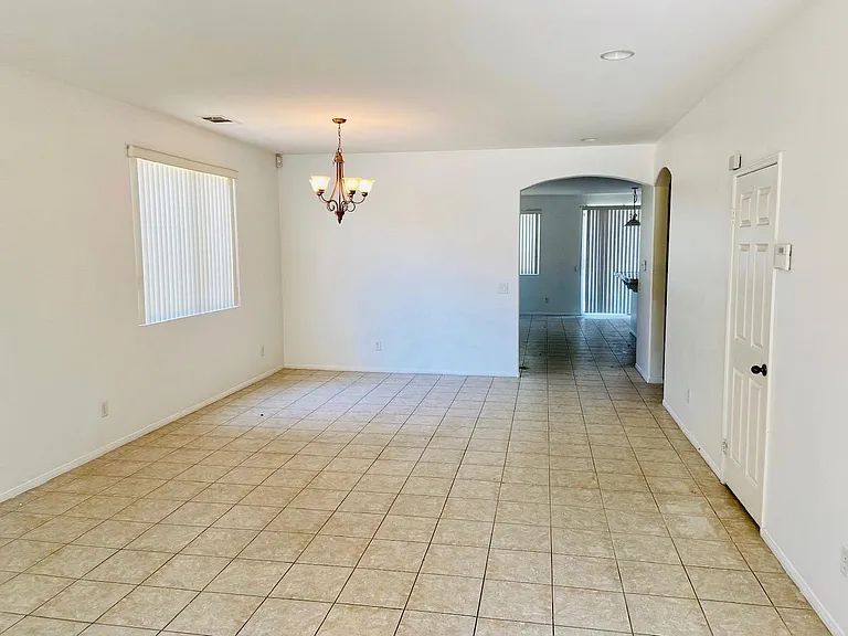 3621 W Avenue J10 — Photo 3