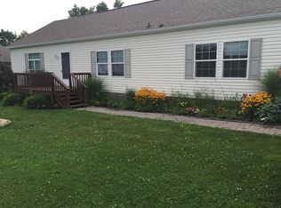 4001 Wyoming Dr, Waterford, PA 16441