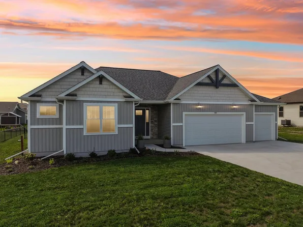 355 Ridgeview Dr, Lake Mills, WI 53551