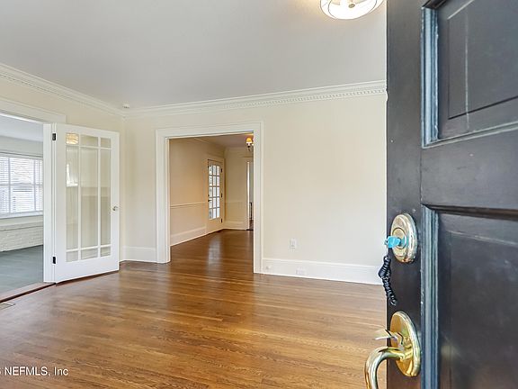 5th image of 3684 Pine St