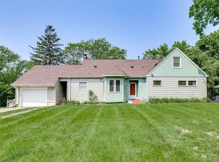 231 Edgewood Ave N, Golden Valley, MN 55427