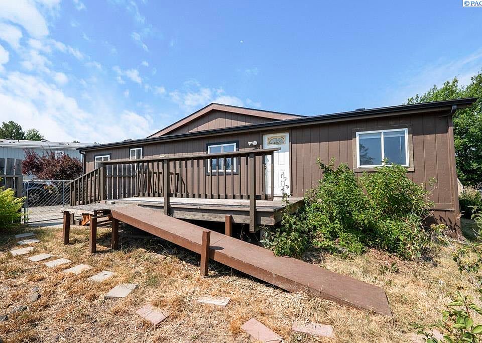 1st image of 260 NW Golden Hills Dr Spc 57