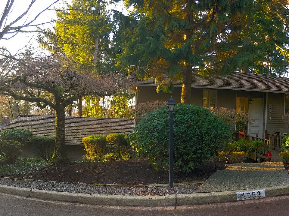 2nd image of 413 Orange St