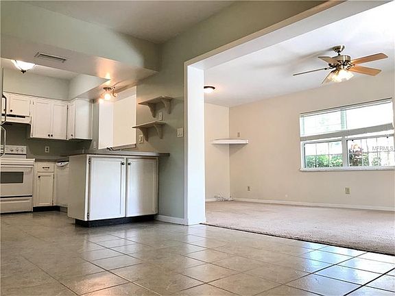 5th image of 13582 Croft Dr N