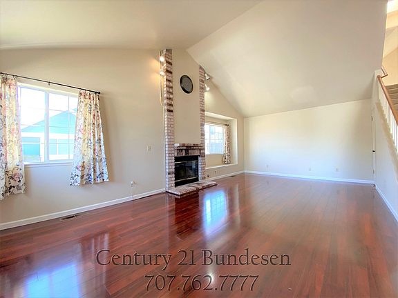 4th image of 1438 Morning Glory Dr