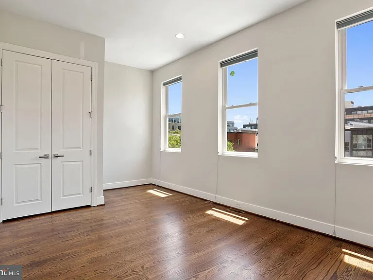 224 R St NE #2 — Photo 23