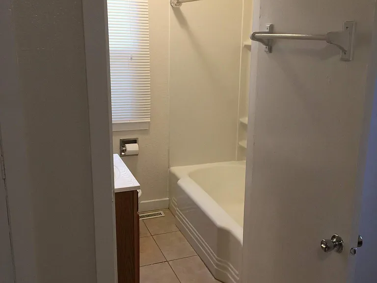 2987 S Acoma St — Photo 14